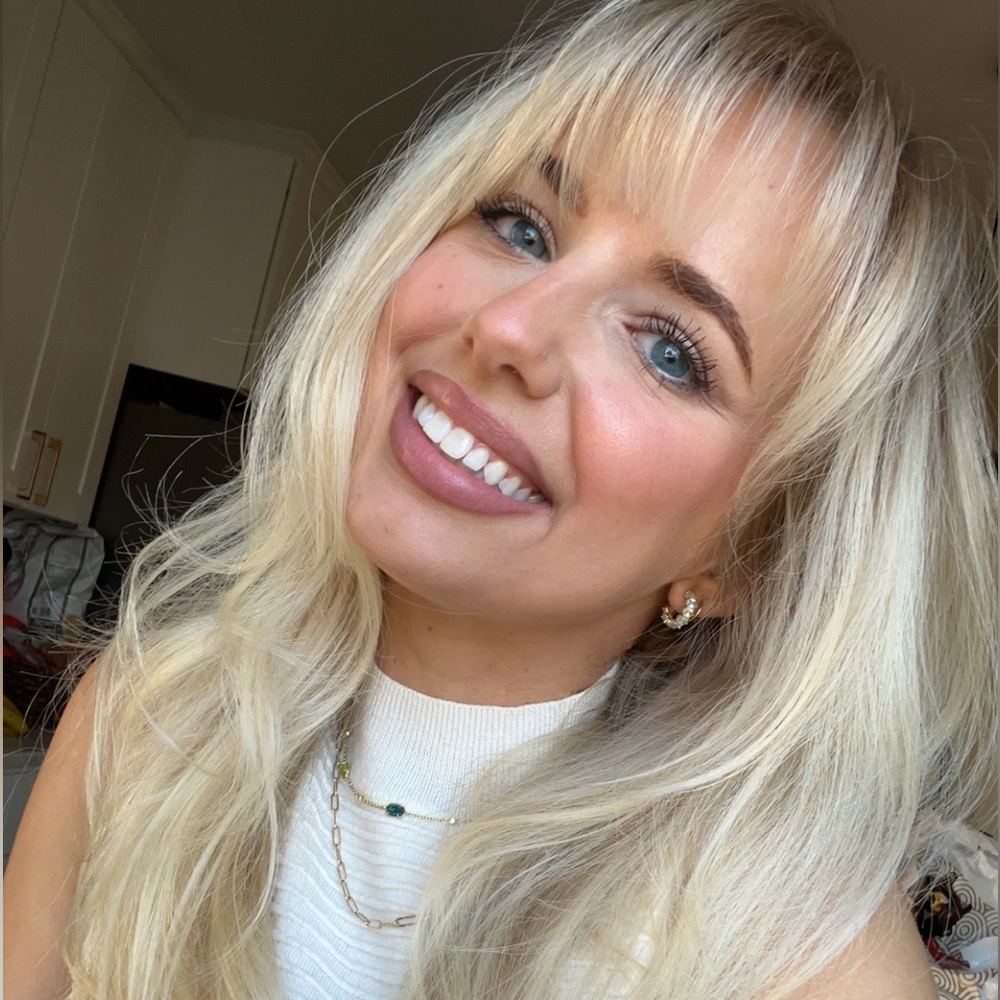 Meet your Posher, Kelli